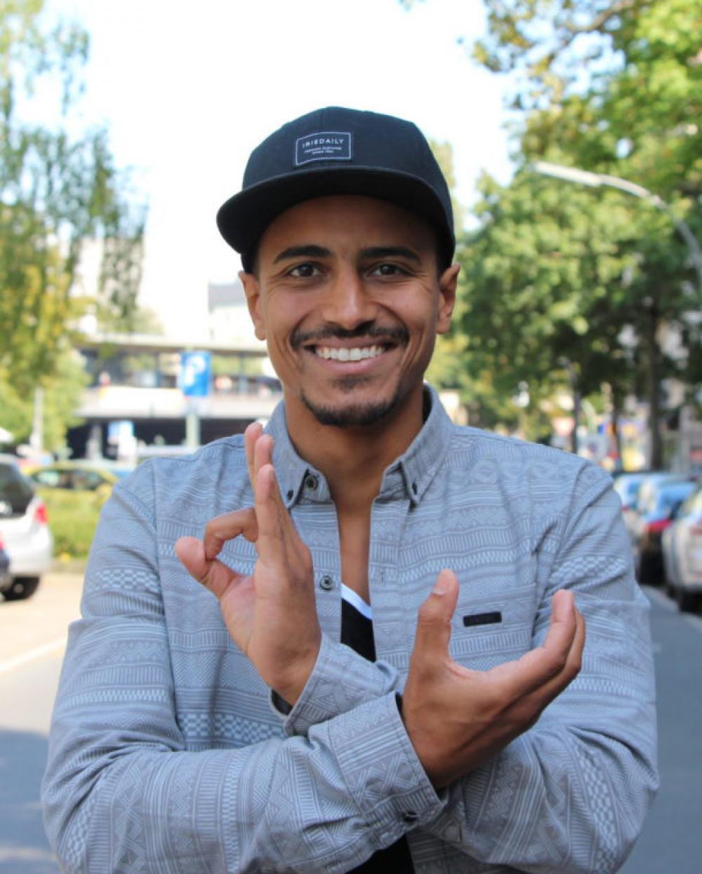 Porträtbild Raphael Hillebrand 